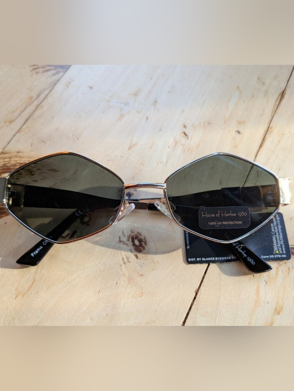 House of Harlow 1960 Hexagonal Sunglasses in Gold and Black NWT Y2K